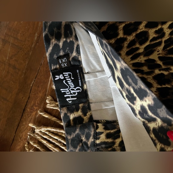 Hell Bunny xsmall (uk size 8) leopard skirt nwot - Picture 3 of 4